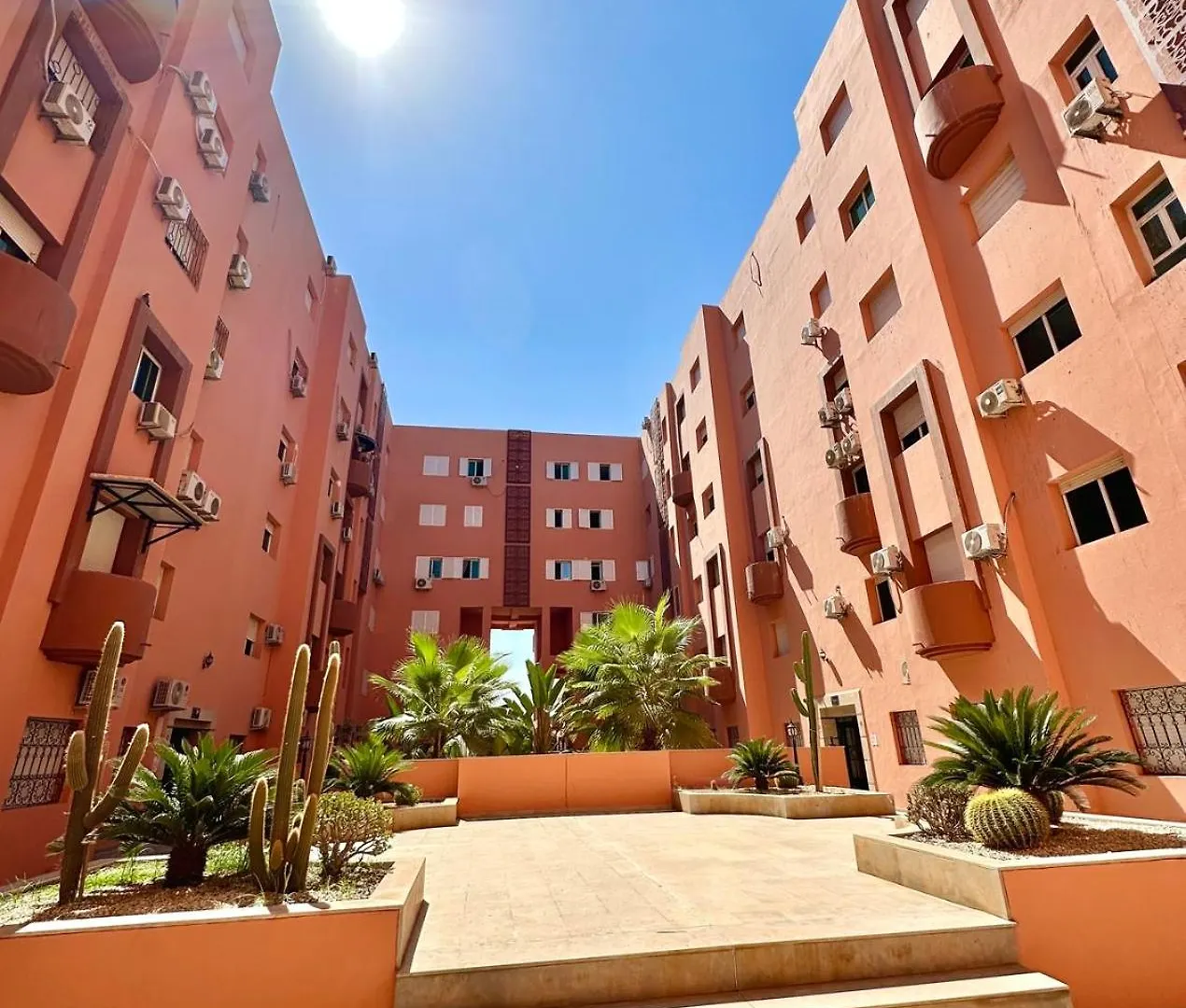 Apartment Appart F3 De Luxe A Gueliz - 5 Min De La Gare - Piscine, Wifi, Parking Au Coeur De Marrakech Marrakesh