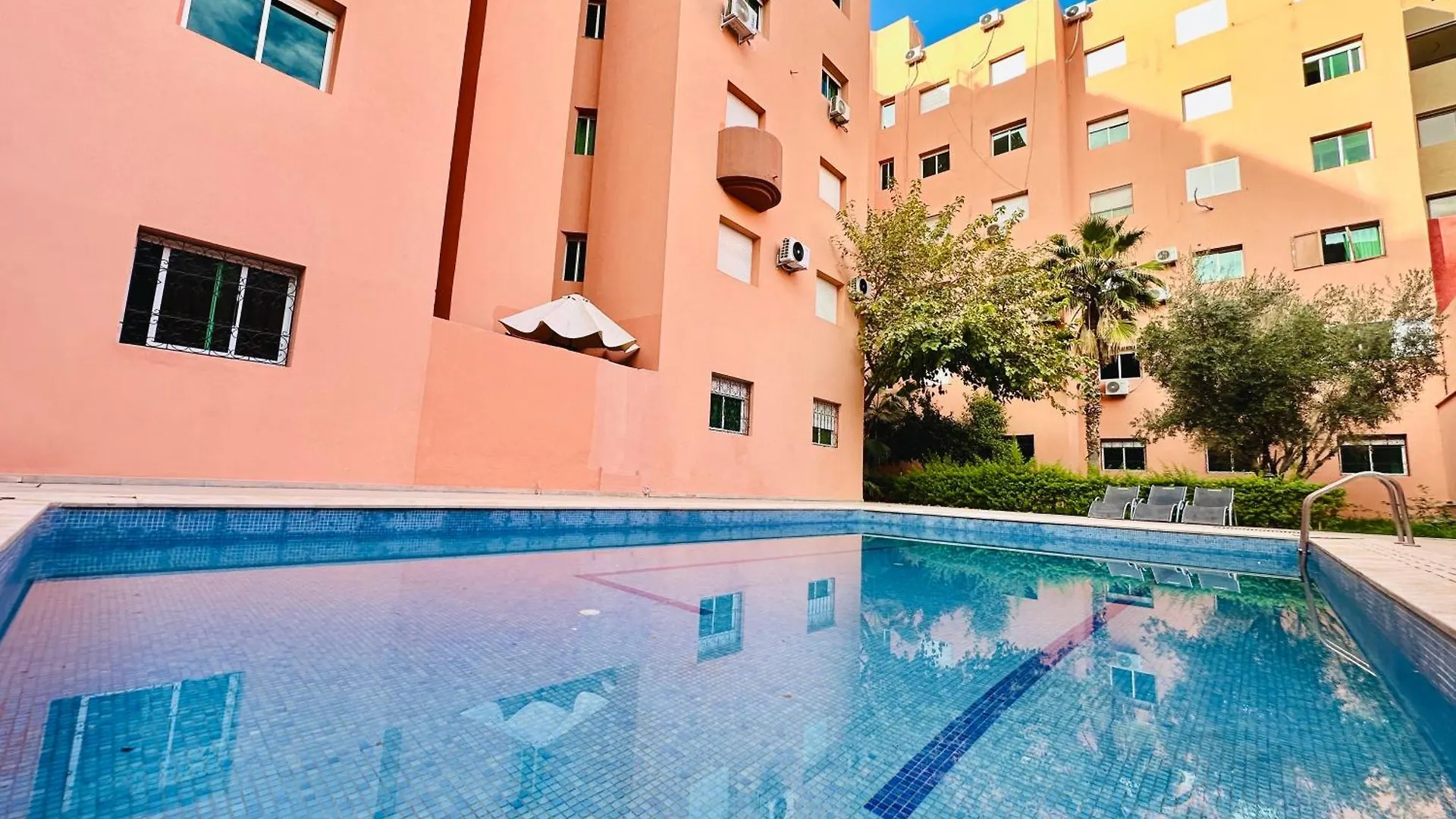 Appart F3 De Luxe A Gueliz - 5 Min De La Gare - Piscine, Wifi, Parking Au Coeur De Marrakech Marrakesh Morocco